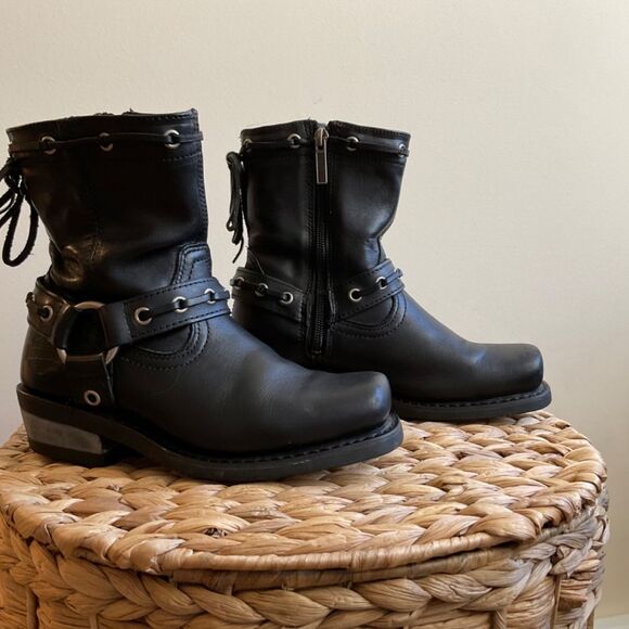 Genuine Harley-Davidson Women’s Leather Riding Boots 5 1/2 USA - Picture 4 of 16